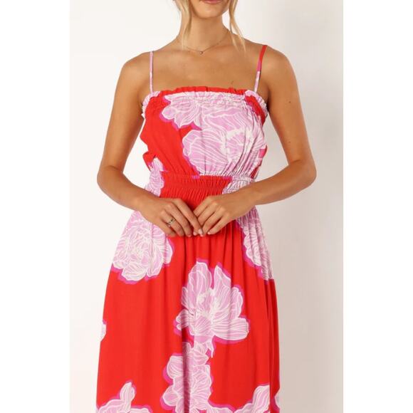 Petal & Pup Sybel Midi Dress Size Medium in Red Pink Floral - Picture 7 of 16